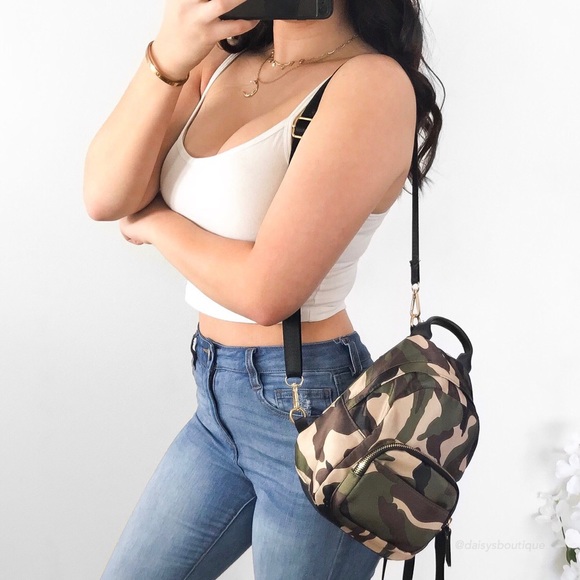 ❤️CLEARANCE❤️ camo mini backpack - Picture 2 of 6